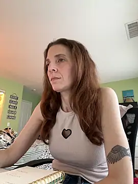 Raevyn online show from 06/09/26, 05:35