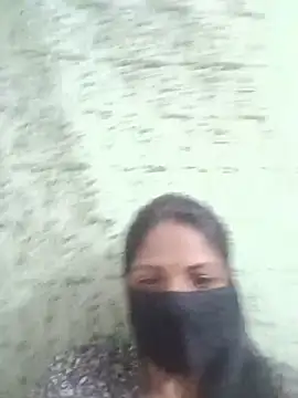 Snapshot of Juli_80 chatting on 06/26/26, 05:45 Juli 80 online show from 06/26/26, 05:45