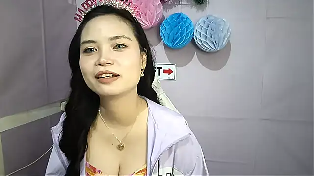 Snapshot of FerminaBoutwell chatting on 05/22/26, 01:28 FerminaBoutwell online show from 05/22/26, 01:28