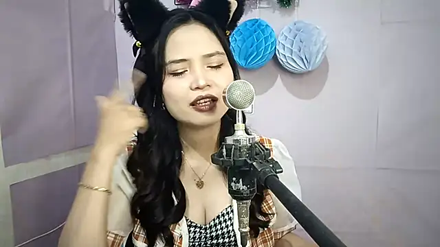 Snapshot of FerminaBoutwell chatting on 05/23/26, 09:13 FerminaBoutwell online show from 05/23/26, 09:13