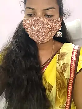 Snapshot of silksmitha- chatting on 07/17/26, 07:15 silksmitha- online show from 07/17/26, 07:15
