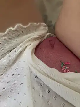 Snapshot of MarionFields chatting on 07/08/26, 05:12 MarionFields online show from 07/08/26, 05:12