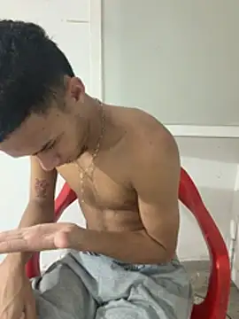Snapshot of friends_lust_latin chatting on 08/03/26, 08:46 friends lust latin online show from 08/03/26, 08:46