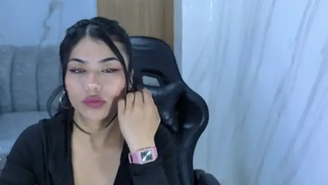 Snapshot of Jade_tf chatting on 05/16/26, 01:10 Jade tf online show from 05/16/26, 01:10
