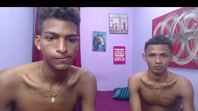 Snapshot of black_twinks chatting on 05/25/26, 01:50 black twinks online show from 05/25/26, 01:50