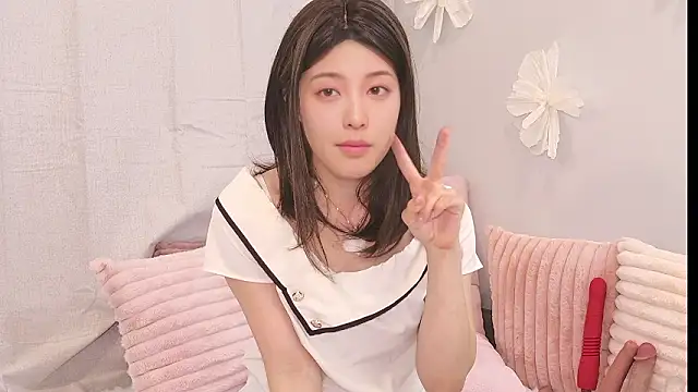 Snapshot of sakura-ch- chatting on 07/23/26, 08:07 sakura-ch- online show from 07/23/26, 08:07