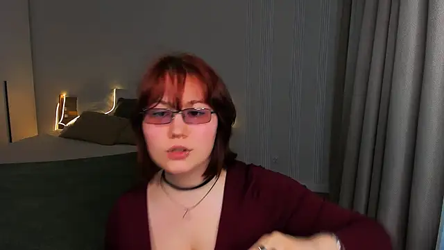 MiaLacrice online show from 05/26/26, 11:50