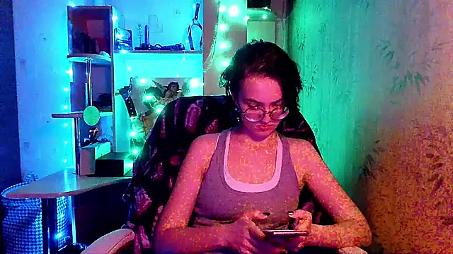 Alessa Kiss online show from 05/21/26, 12:56