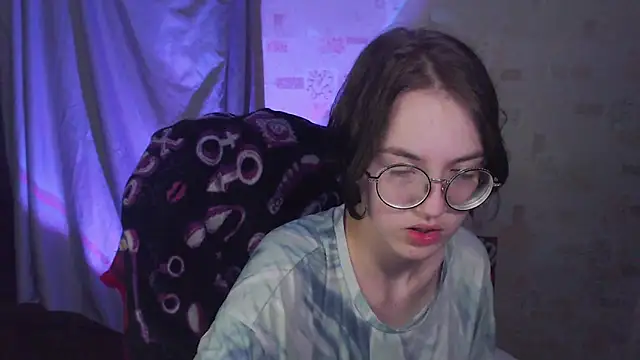 Alessa Kiss online show from 06/05/26, 07:30