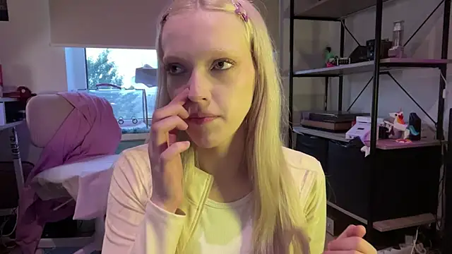 ShoshanaNogueras online show from 06/26/26, 06:45