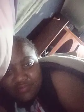 ChubbyMidgetxxx19 online show from 06/19/26, 03:33