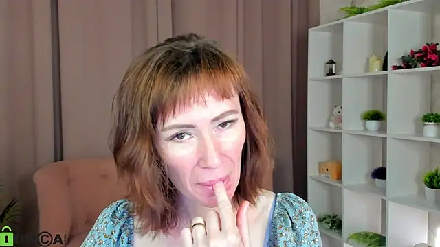 gracekellyyy online show from 06/15/26, 04:15