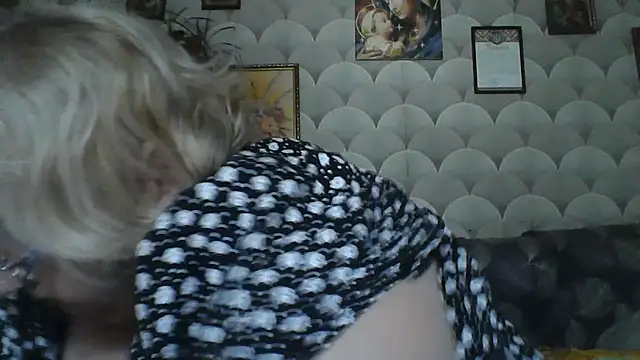 Snapshot of MarinaFarina53 chatting on 06/26/26, 05:23 MarinaFarina53 online show from 06/26/26, 05:23