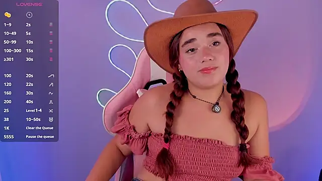 CharlotteBloom12 online show from 05/07/26, 02:44