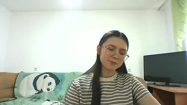 Snapshot of MalindaPerrino chatting on 05/11/26, 07:47 MalindaPerrino online show from 05/11/26, 07:47