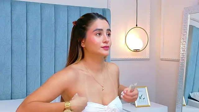 Serena-Virelli online show from 06/04/26, 10:54