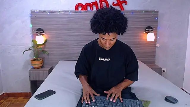 Dilan Hall online show from 06/01/26, 07:04