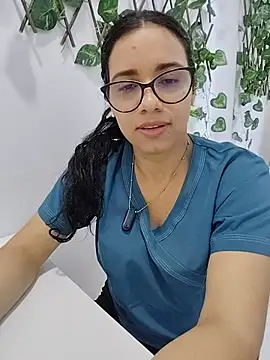 alanahot94 online show from 07/08/26, 03:49