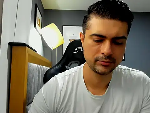 ZEI-001 online show from 05/19/26, 02:18