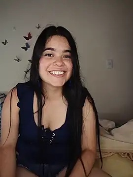 Snapshot of MiiaHott_W chatting on 05/25/26, 02:56 MiiaHott W online show from 05/25/26, 02:56