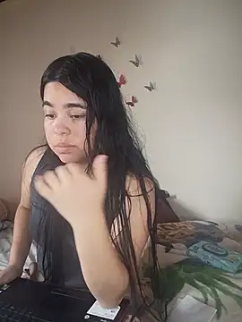 Snapshot of MiiaHott_W chatting on 05/29/26, 04:27 MiiaHott W online show from 05/29/26, 04:27