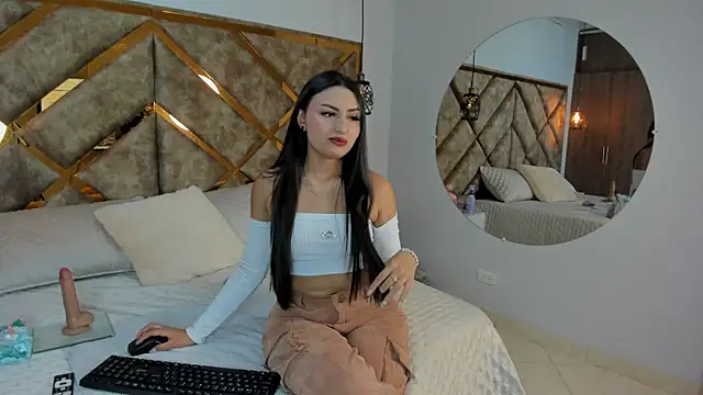 Snapshot of Tink_fox chatting on 07/03/26, 02:40 Tink fox online show from 07/03/26, 02:40