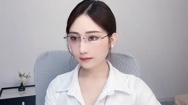  222Mia online show from 05/25/26, 02:17