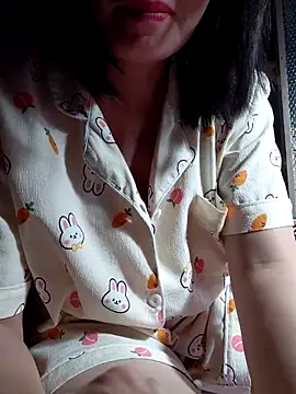 Snapshot of -Trici- chatting on 06/10/26, 10:52 -Trici- online show from 06/10/26, 10:52
