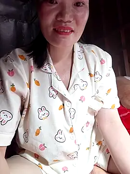 Snapshot of -Trici- chatting on 06/13/26, 10:08 -Trici- online show from 06/13/26, 10:08