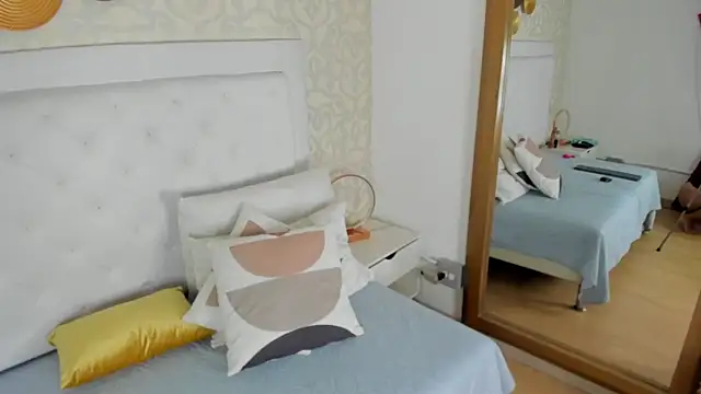 candy eyes  online show from 05/22/26, 02:51