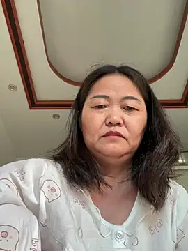 Snapshot of hannzn chatting on 06/15/26, 10:23 hannzn online show from 06/15/26, 10:23