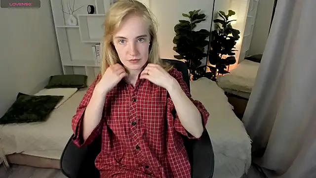IrmaRonn online show from 05/18/26, 08:31