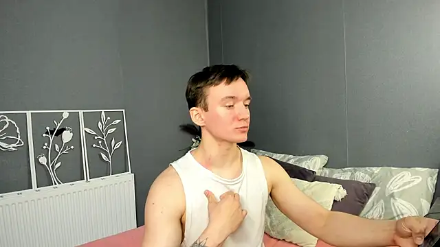 Snapshot of Daniel_Lairon chatting on 05/10/26, 10:04 Daniel Lairon online show from 05/10/26, 10:04