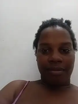 Snapshot of momspretty chatting on 05/29/26, 02:26 momspretty online show from 05/29/26, 02:26