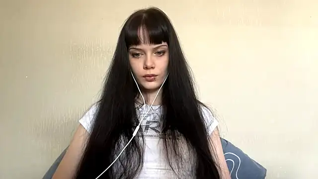 CharmaineElles online show from 05/25/26, 02:56