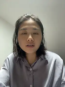 Snapshot of Iridessa- chatting on 06/20/26, 01:58 Iridessa- online show from 06/20/26, 01:58
