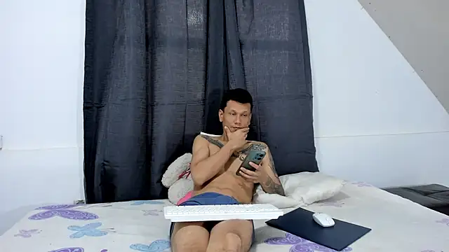 Snapshot of HannaSexMatheuw chatting on 07/01/26, 03:01 HannaSexMatheuw online show from 07/01/26, 03:01