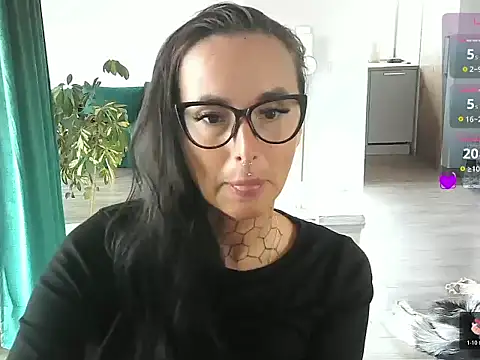 tattooedKika online show from 05/11/26, 07:25