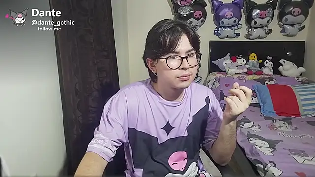 Snapshot of kuromi_boy chatting on 05/26/26, 04:19 kuromi boy online show from 05/26/26, 04:19