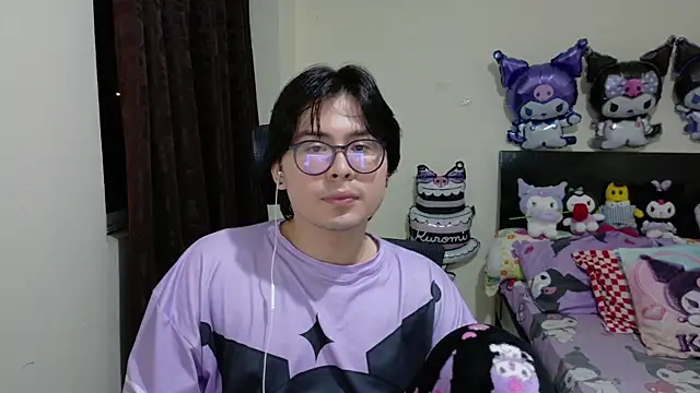 Snapshot of kuromi_boy chatting on 06/07/26, 04:38 kuromi boy online show from 06/07/26, 04:38