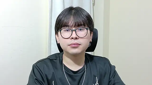 Snapshot of kuromi_boy chatting on 06/23/26, 02:53 kuromi boy online show from 06/23/26, 02:53