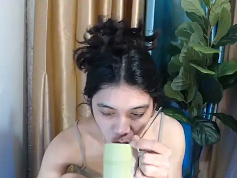 Snapshot of RoseAmarie chatting on 08/05/26, 11:57 RoseAmarie online show from 08/05/26, 11:57