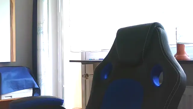 ginamilton online show from 05/11/26, 04:04