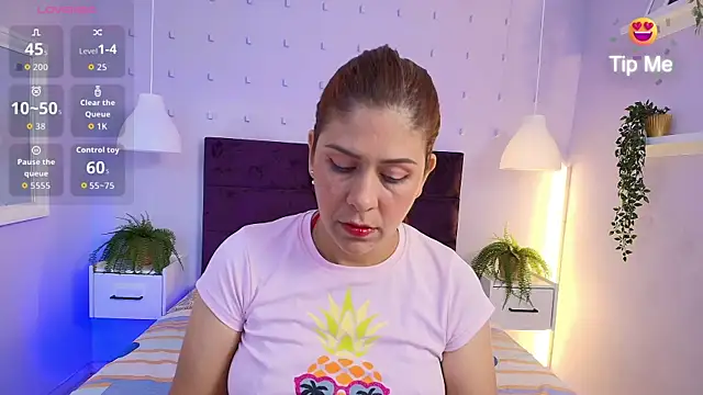 Sirenyrouss online show from 05/28/26, 03:59