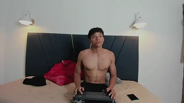 michael cum23 online show from 05/13/26, 08:49