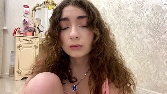 Snapshot of Rosie_Sweety chatting on 06/05/26, 07:30 Rosie Sweety online show from 06/05/26, 07:30