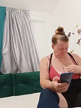 JuliaBestX online show from 06/28/26, 01:11