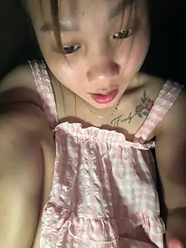 Snapshot of Vi_sexyy chatting on 07/14/26, 02:56 Vi sexyy online show from 07/14/26, 02:56