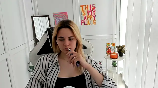 Emma starrs  online show from 06/10/26, 06:45
