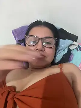 Snapshot of Casandra_inthemorning chatting on 05/14/26, 04:47 Casandra inthemorning online show from 05/14/26, 04:47